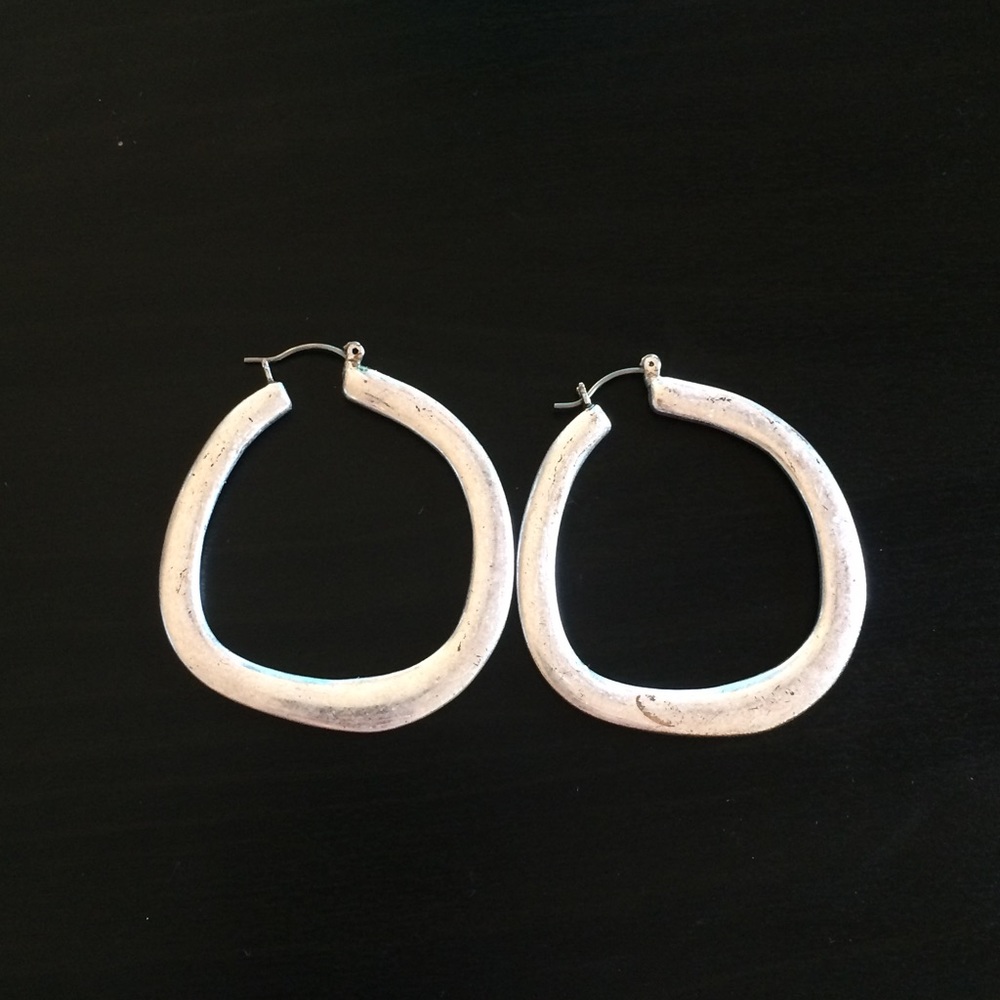ROUND ABOUT Silver Earrings by Premier Designs